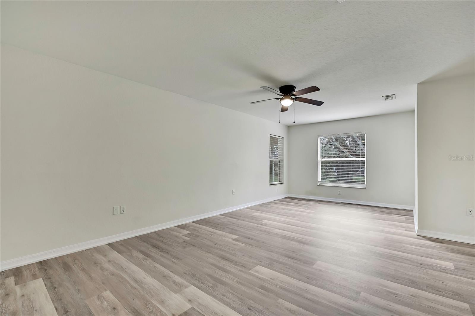 Image 25 of 46 For 12052 Jade Avenue