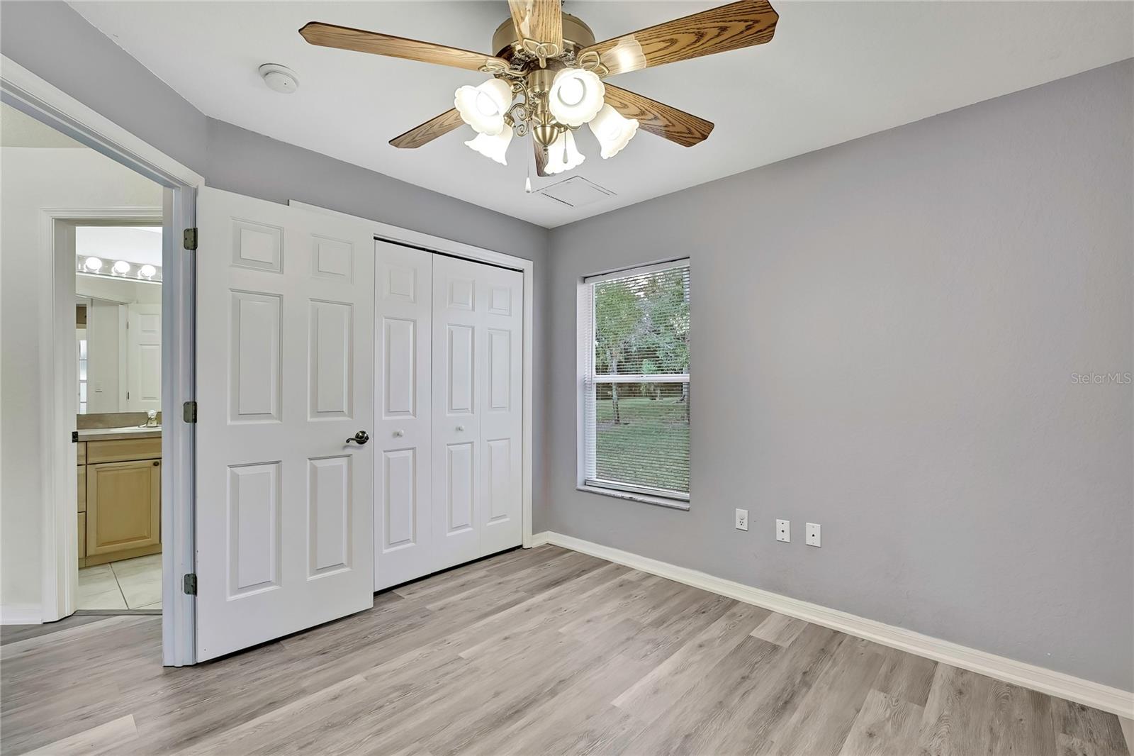 Image 30 of 46 For 12052 Jade Avenue