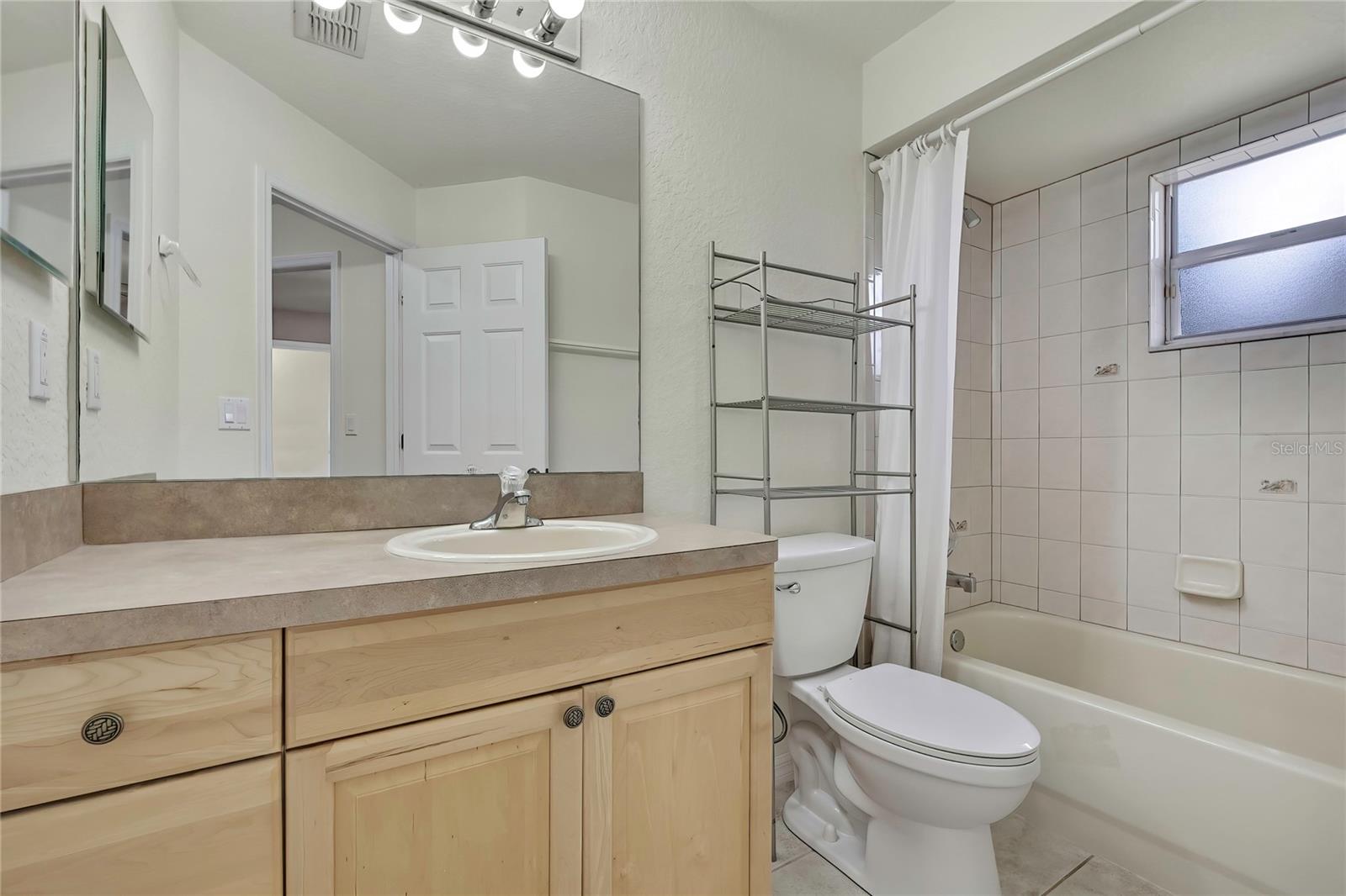 Image 32 of 46 For 12052 Jade Avenue