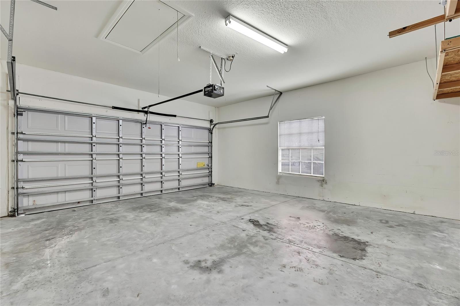 Image 42 of 46 For 12052 Jade Avenue