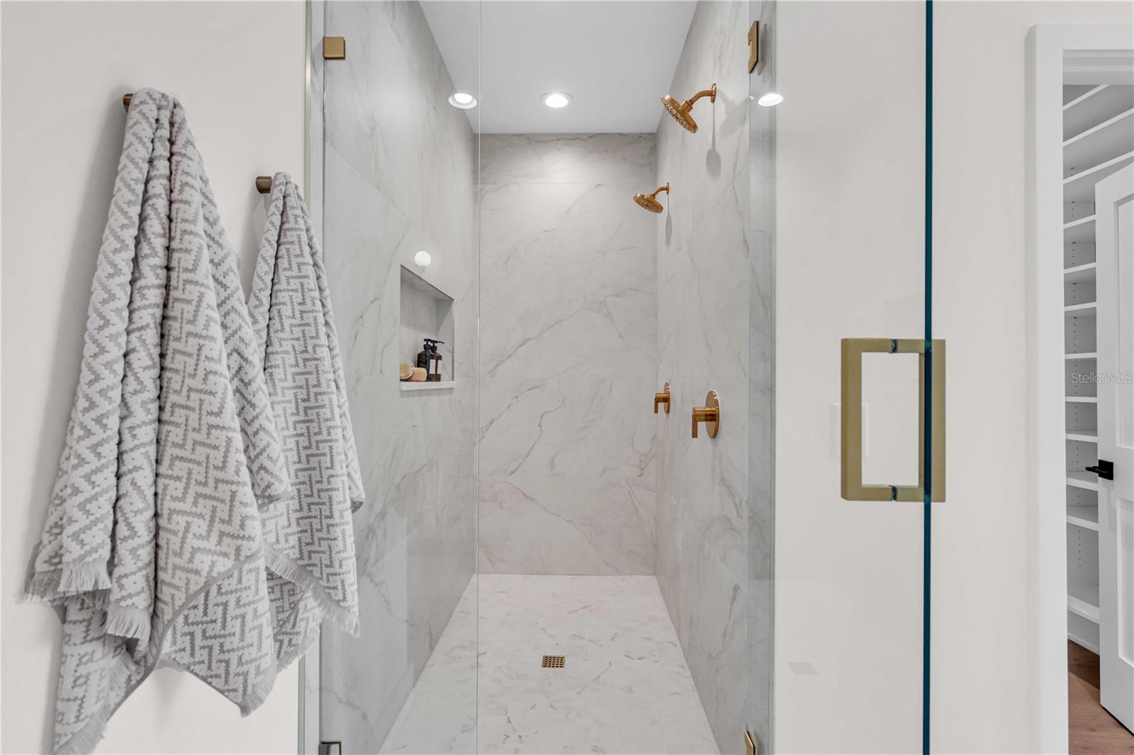 Image 15 of 28 For 3002 Platt  2