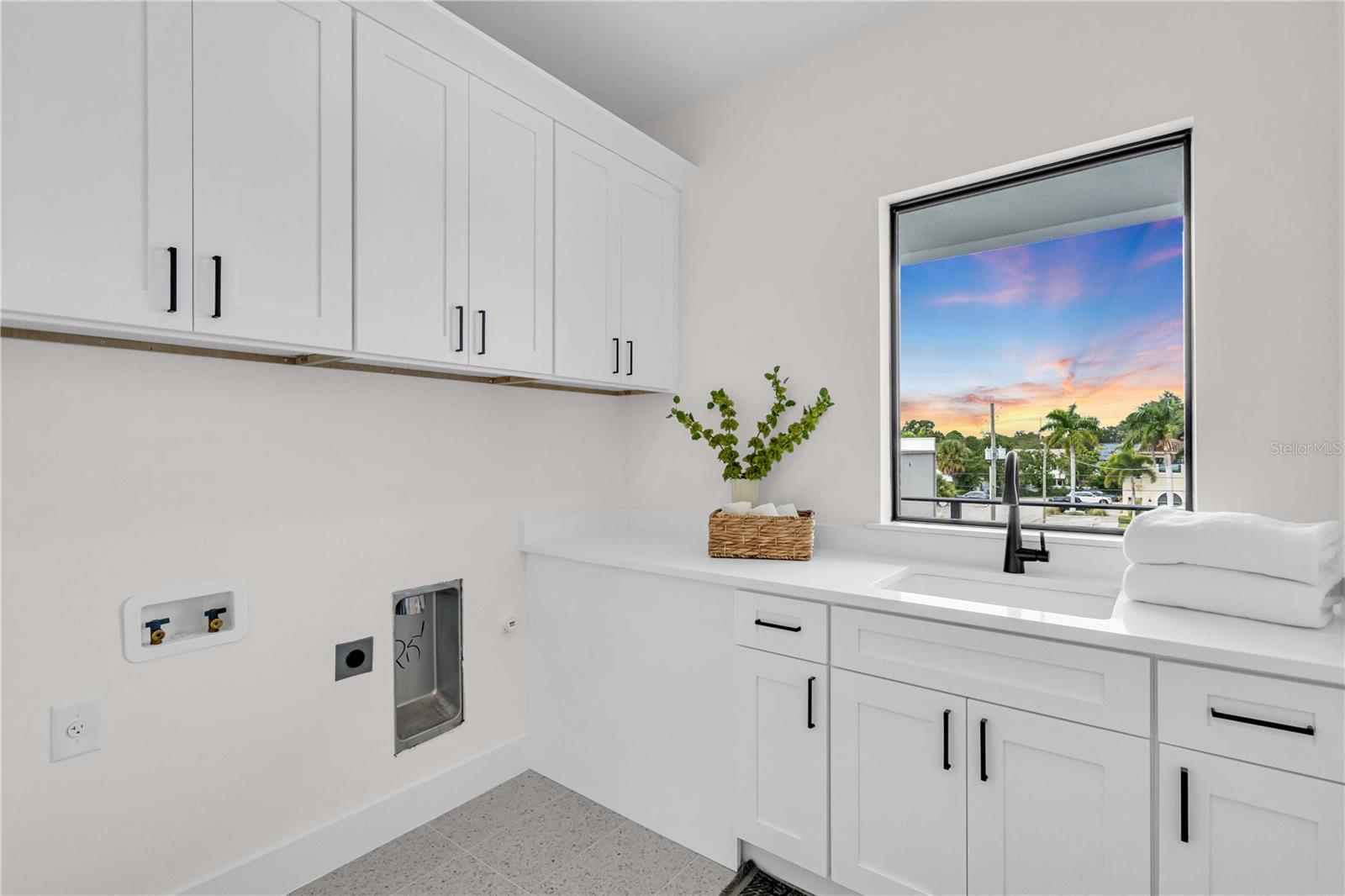 Image 20 of 28 For 3002 Platt  2