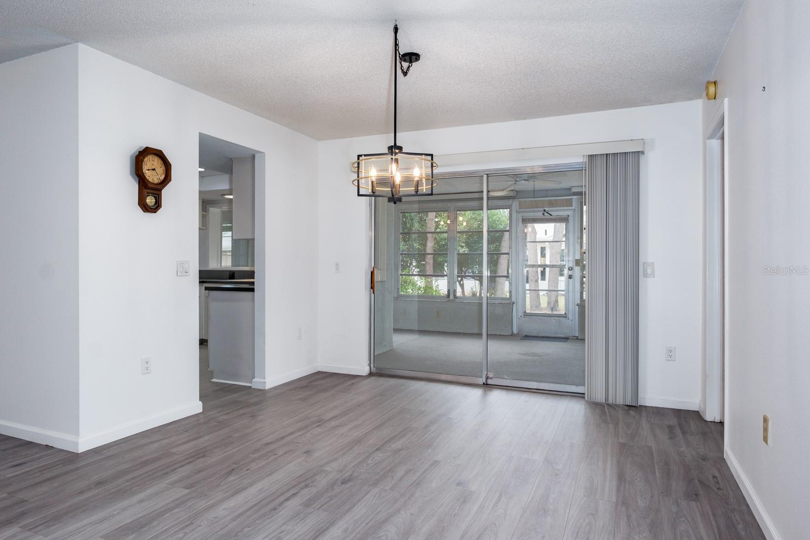 Image 12 of 76 For 4814 Prince George Circle