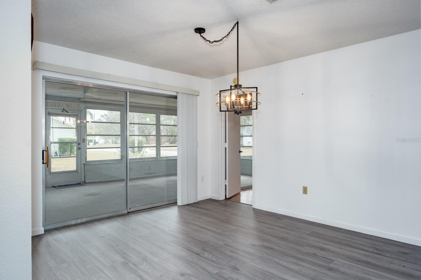 Image 13 of 76 For 4814 Prince George Circle