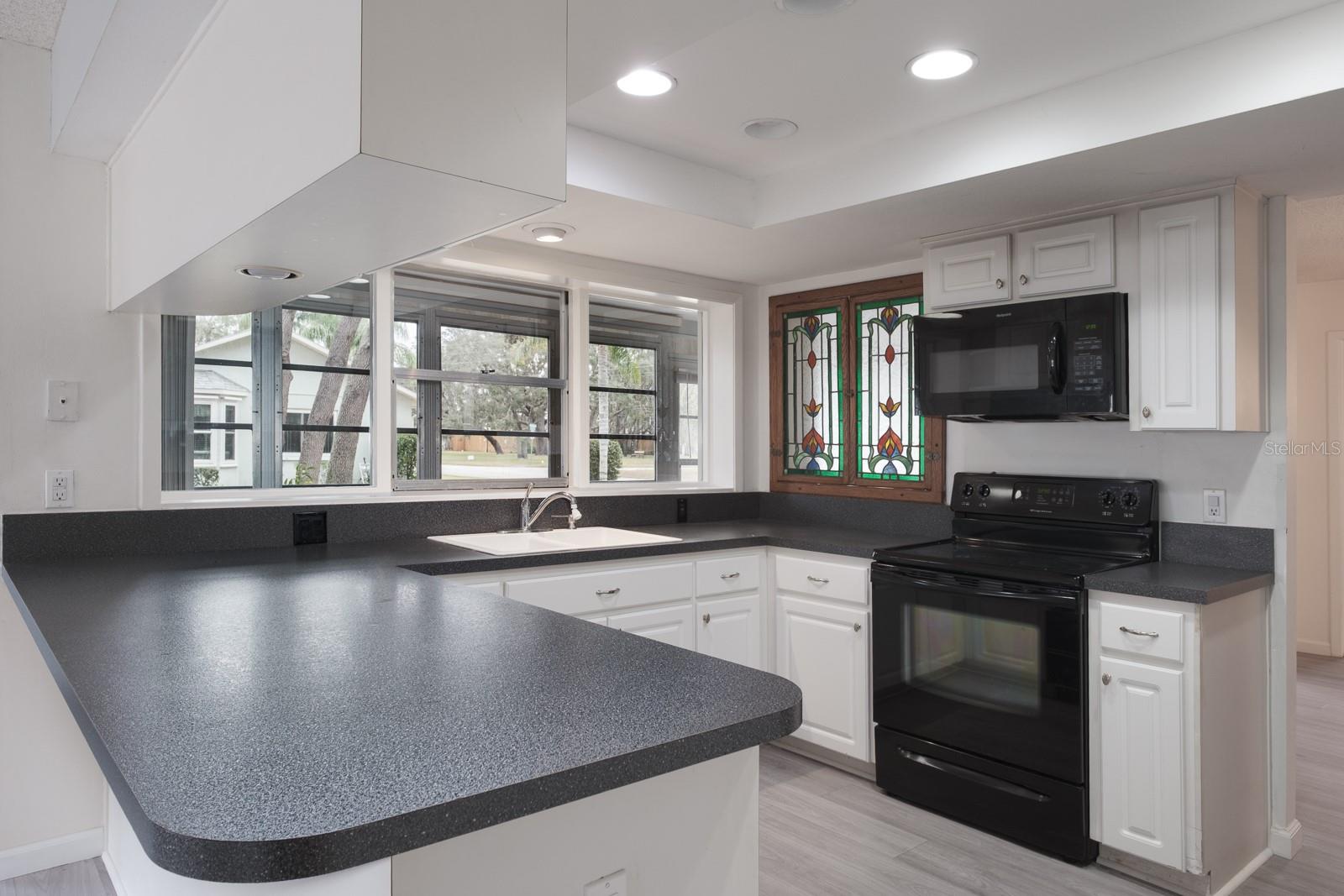 Image 25 of 76 For 4814 Prince George Circle