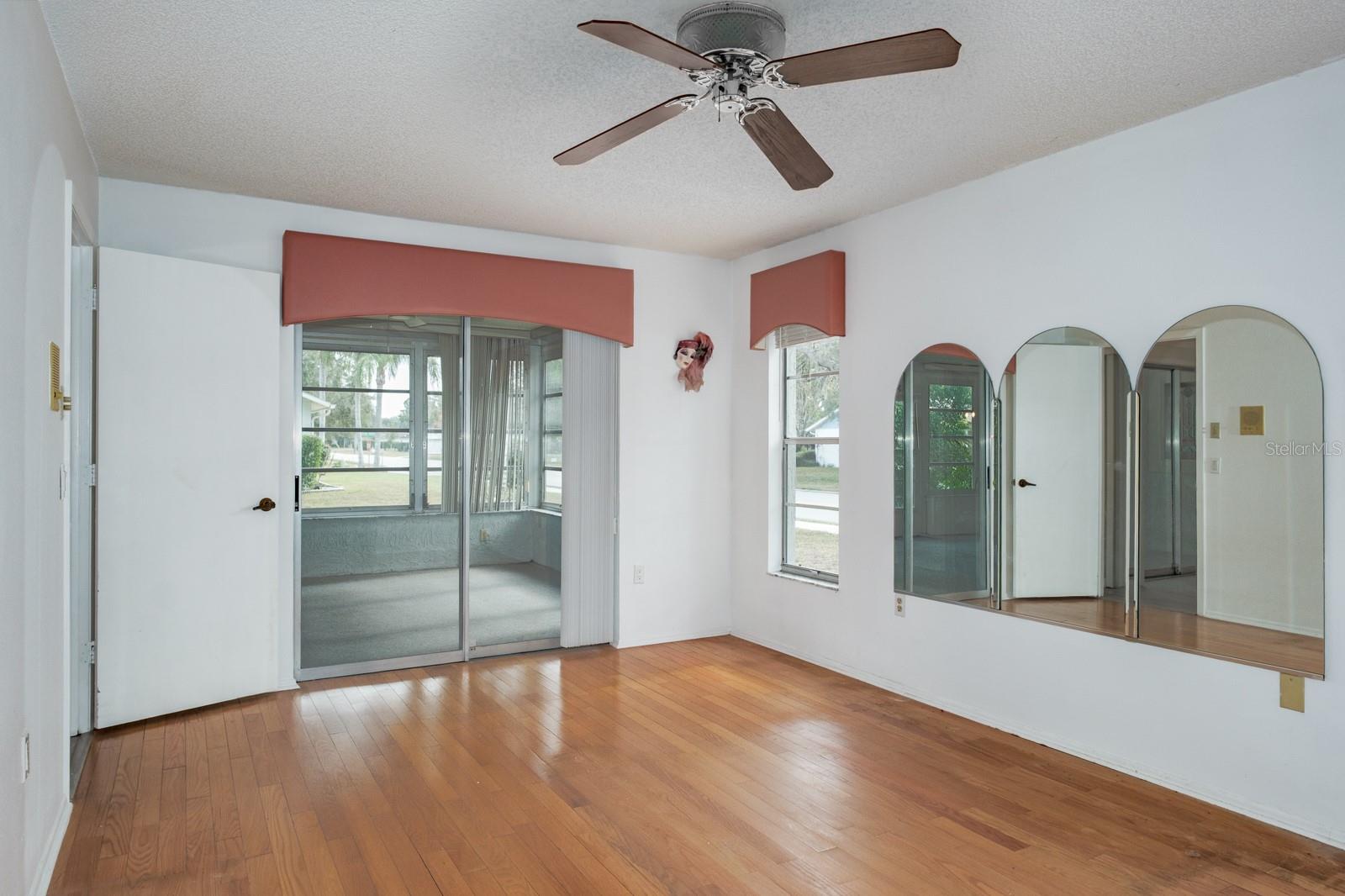 Image 30 of 76 For 4814 Prince George Circle