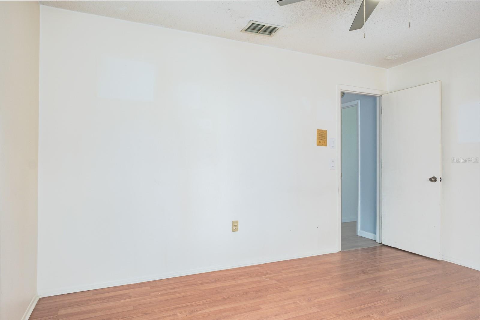 Image 39 of 76 For 4814 Prince George Circle