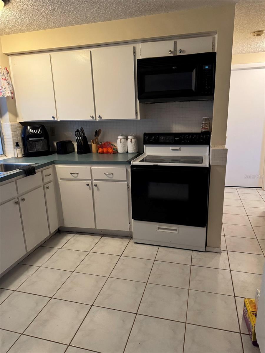 Image 14 of 18 For 3251 Devonshire Drive