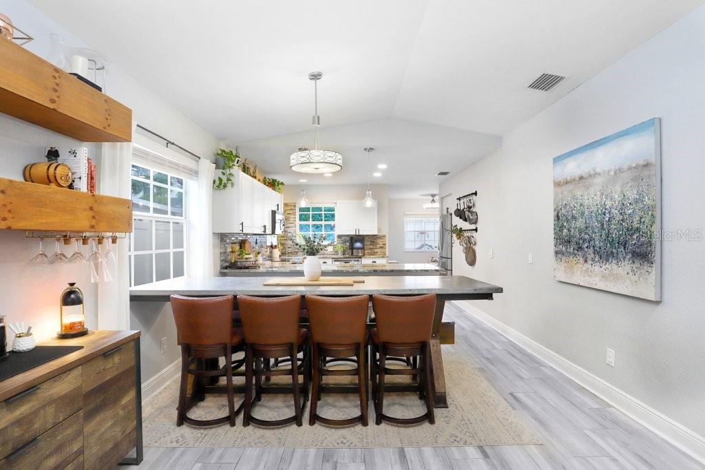 Image 7 of 31 For 3122 Grace Street