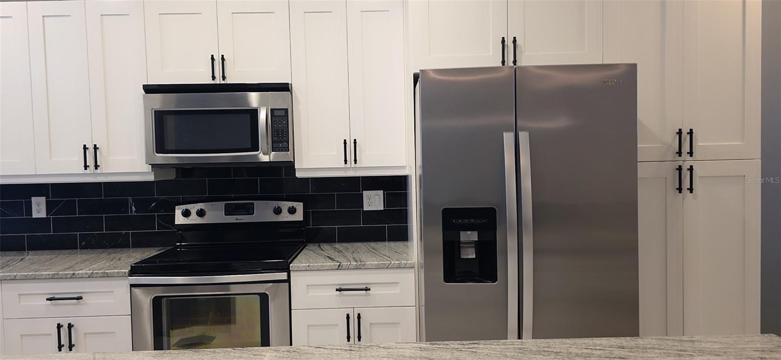 Image 11 of 42 For 2142 Park Crescent Drive