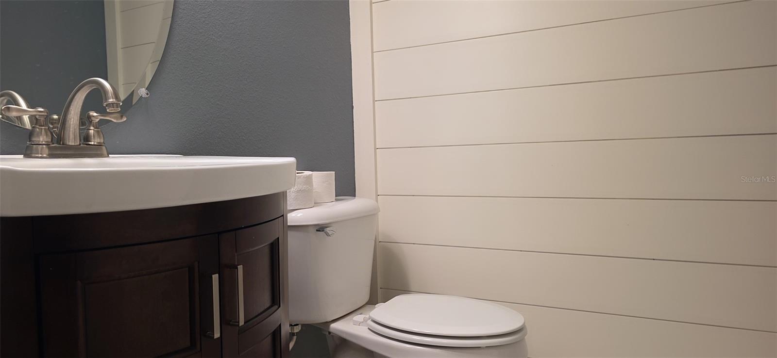 Image 16 of 42 For 2142 Park Crescent Drive