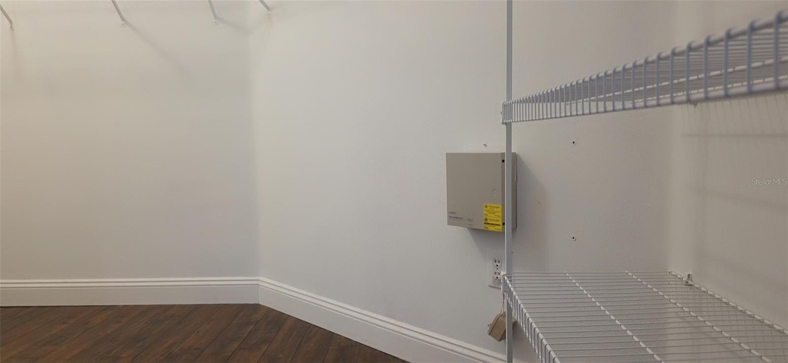 Image 29 of 42 For 2142 Park Crescent Drive