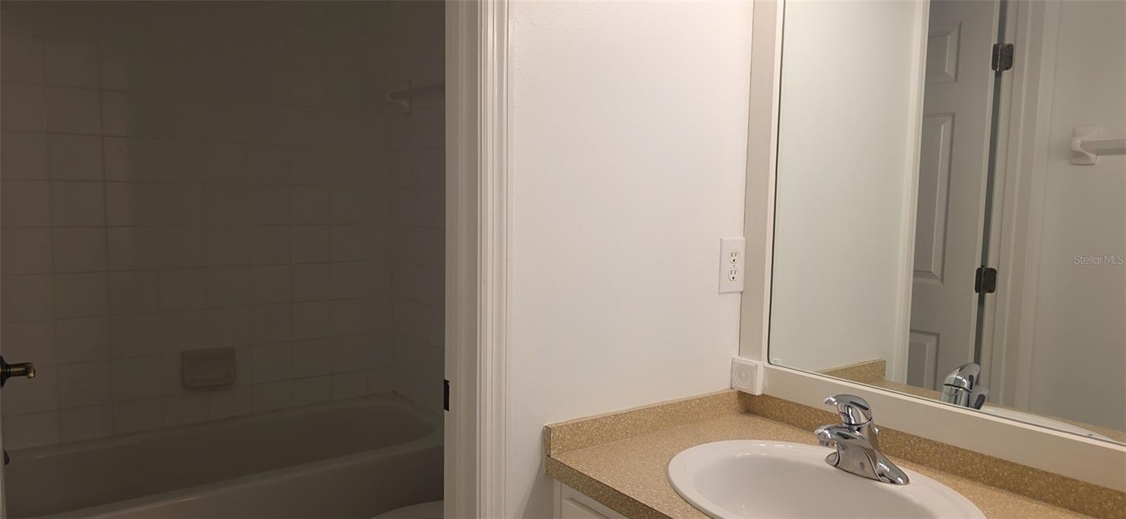 Image 37 of 42 For 2142 Park Crescent Drive