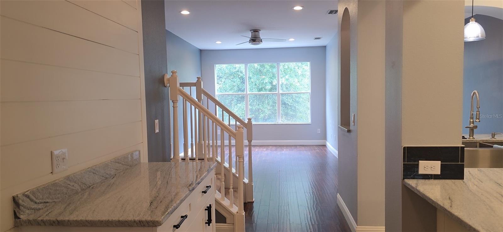 Image 5 of 42 For 2142 Park Crescent Drive