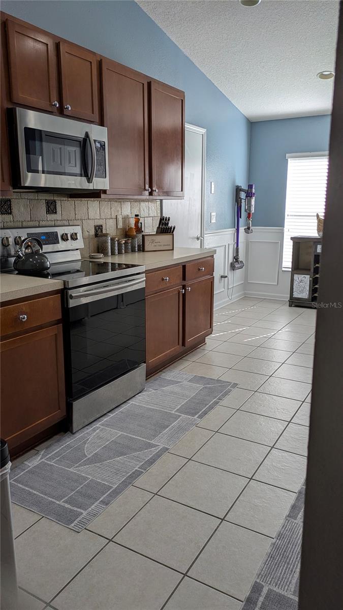 Image 6 of 29 For 581 Painted Leaf Drive