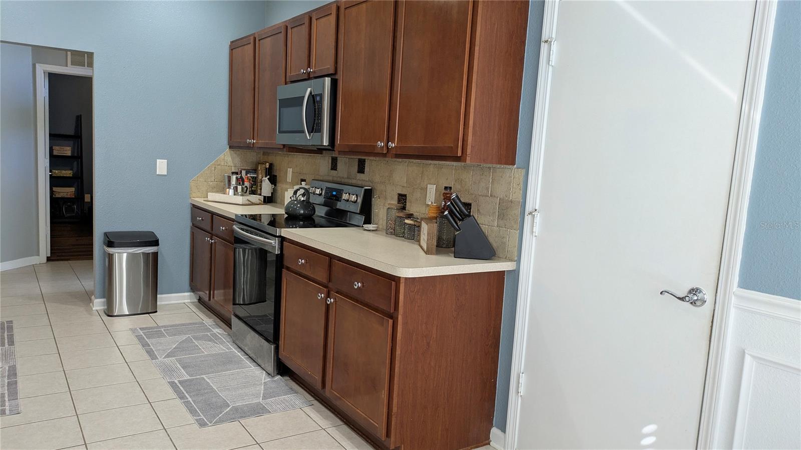 Image 7 of 29 For 581 Painted Leaf Drive