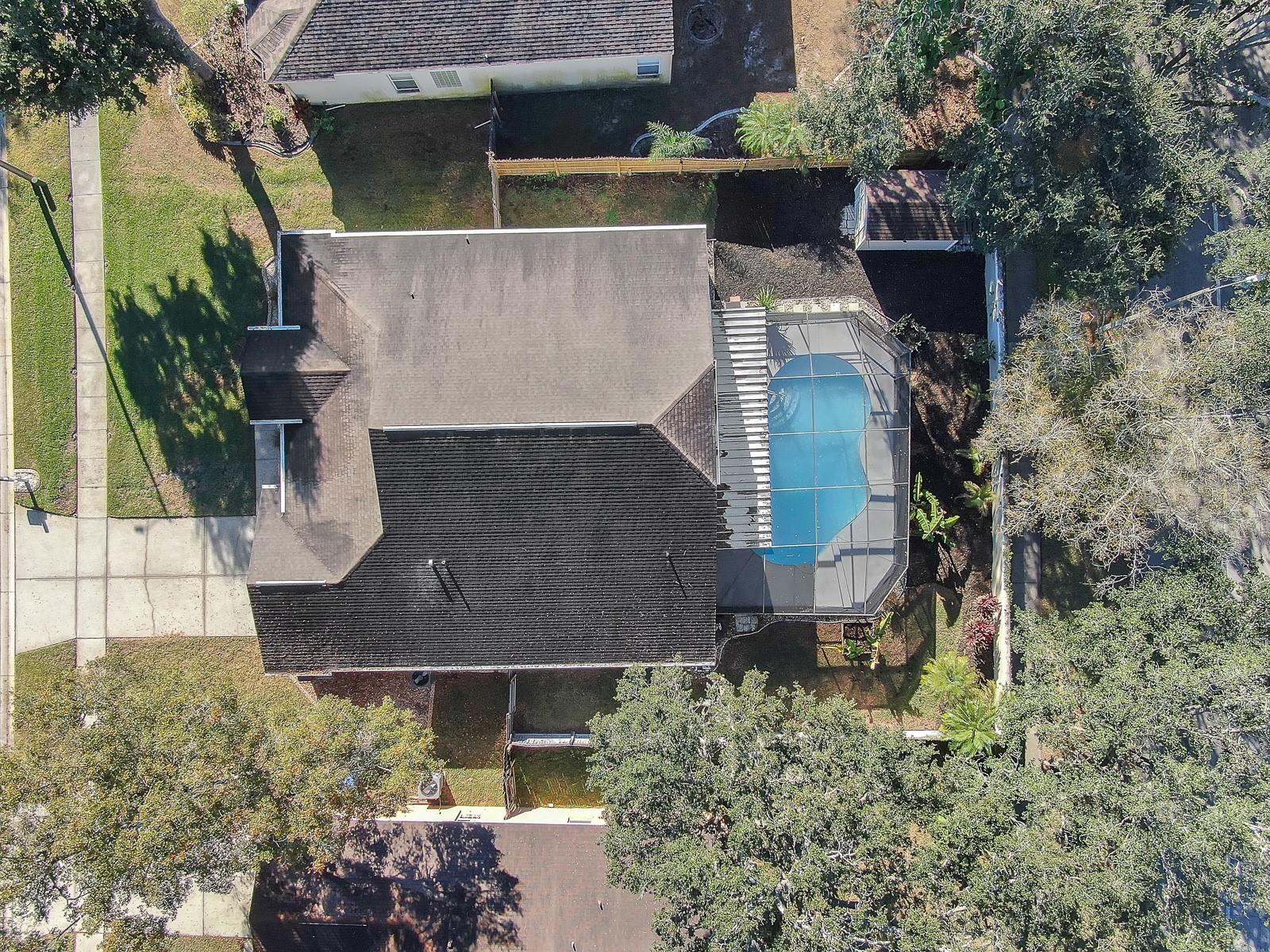 Listing photo id 27 for 3729 Hollow Wood Drive