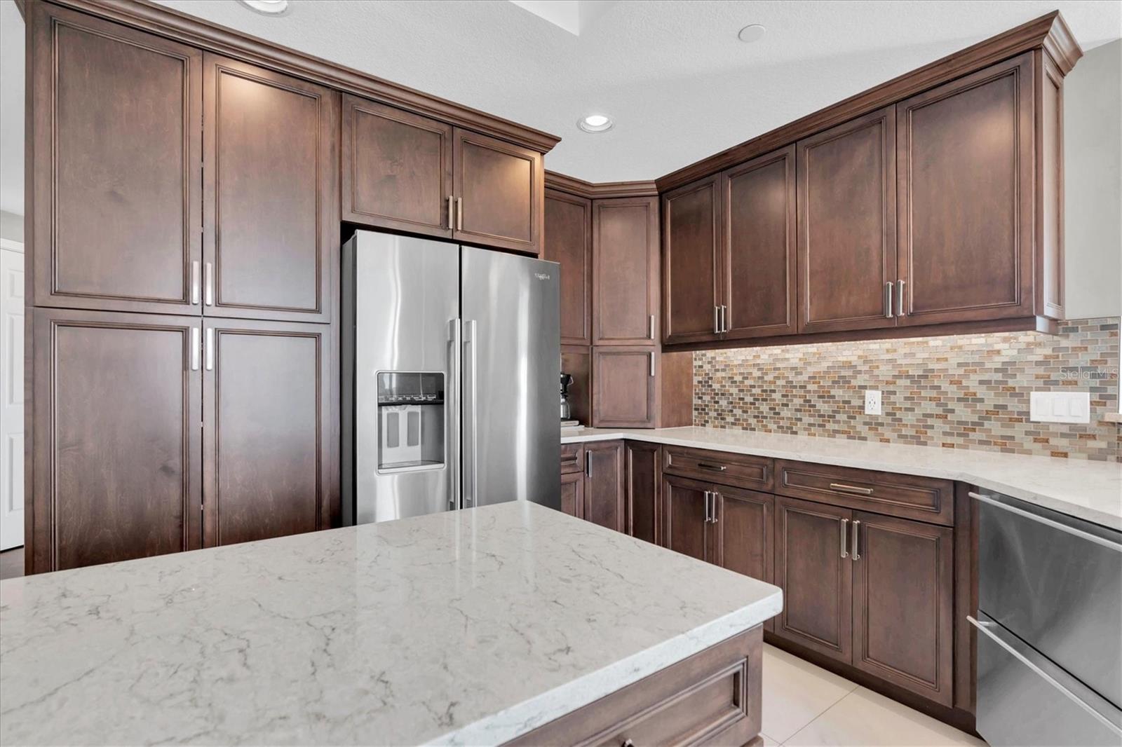 Image 19 of 50 For 555 5th Avenue Ne 711