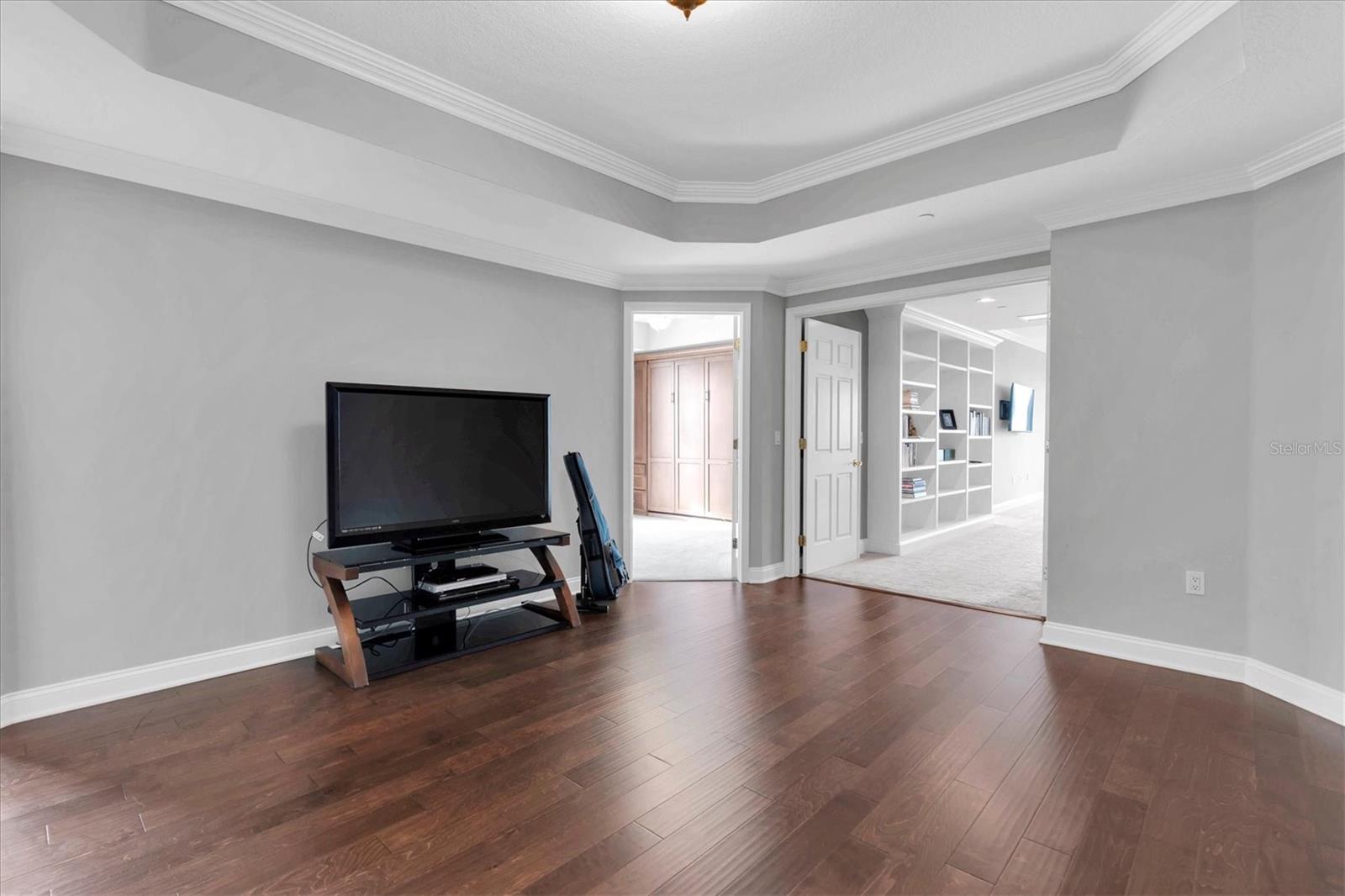 Image 29 of 50 For 555 5th Avenue Ne 711