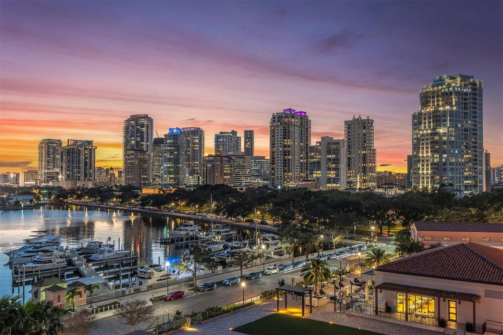 Image 3 of 50 For 555 5th Avenue Ne 711