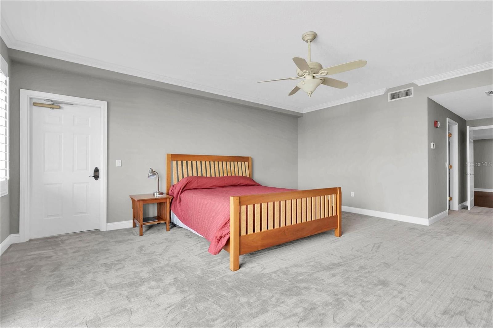 Image 31 of 50 For 555 5th Avenue Ne 711