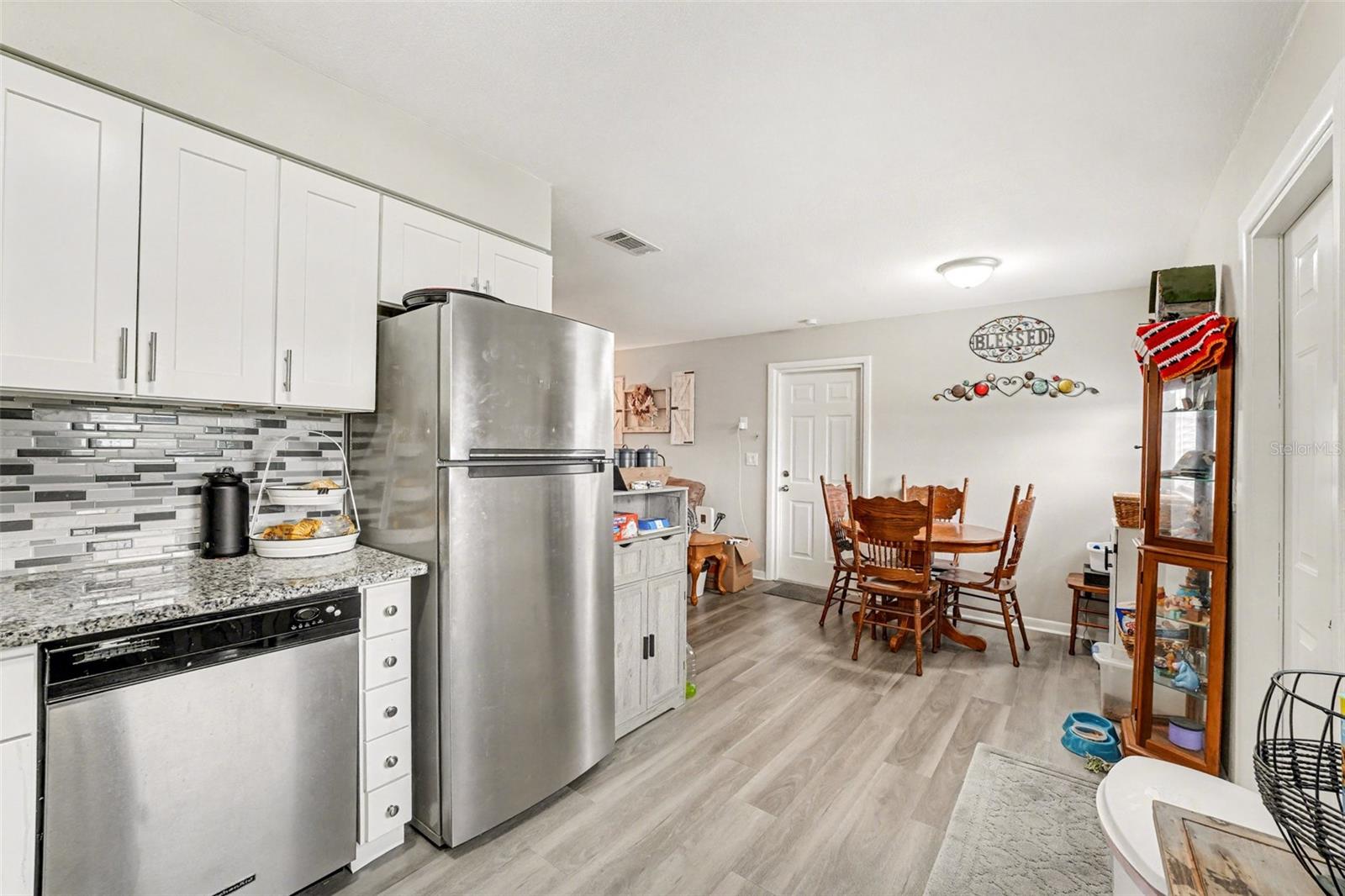 Image 10 of 24 For 45 Queens Court