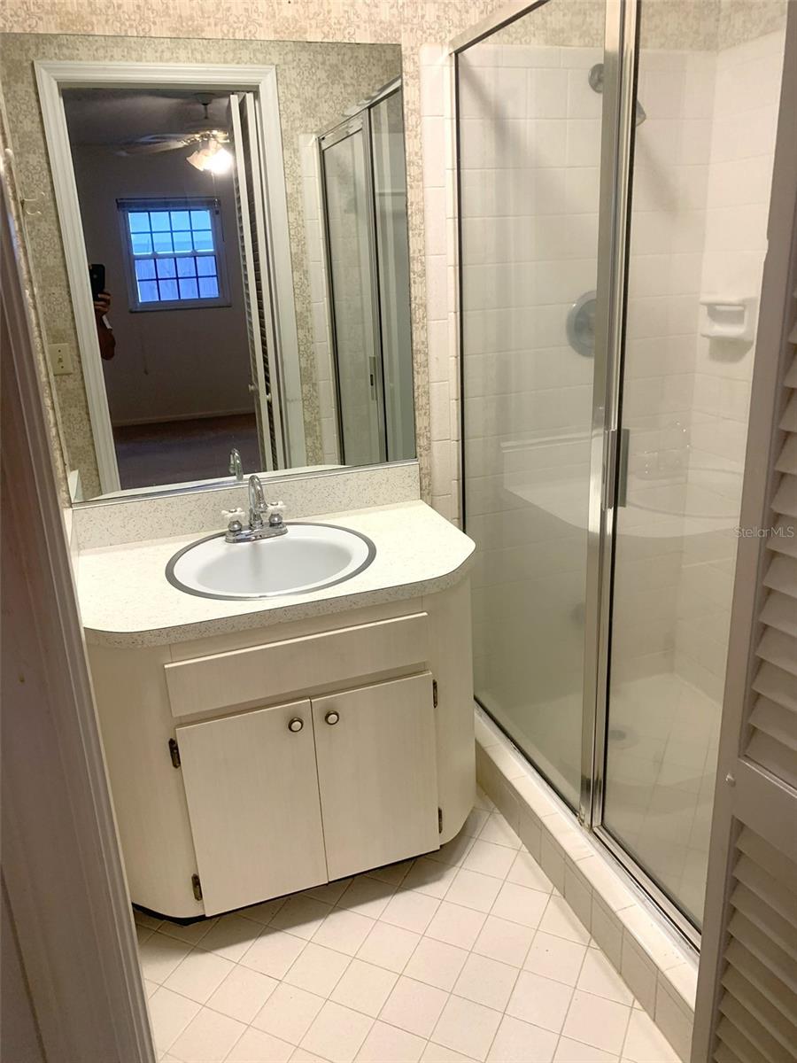 Image 14 of 28 For 1104 Knight Street