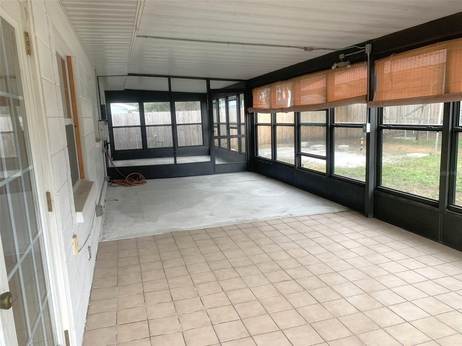 Image 20 of 28 For 1104 Knight Street