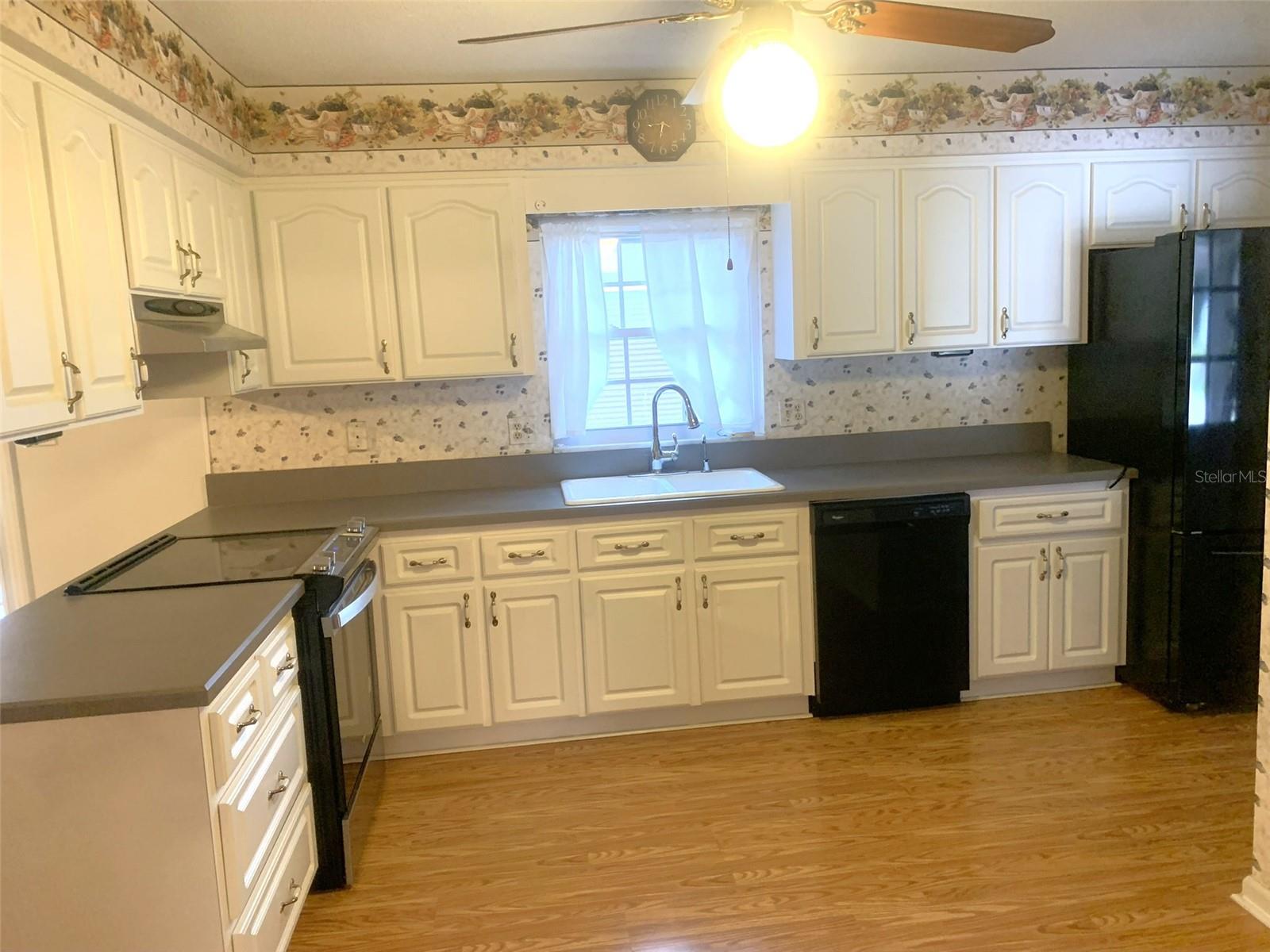 Image 4 of 28 For 1104 Knight Street