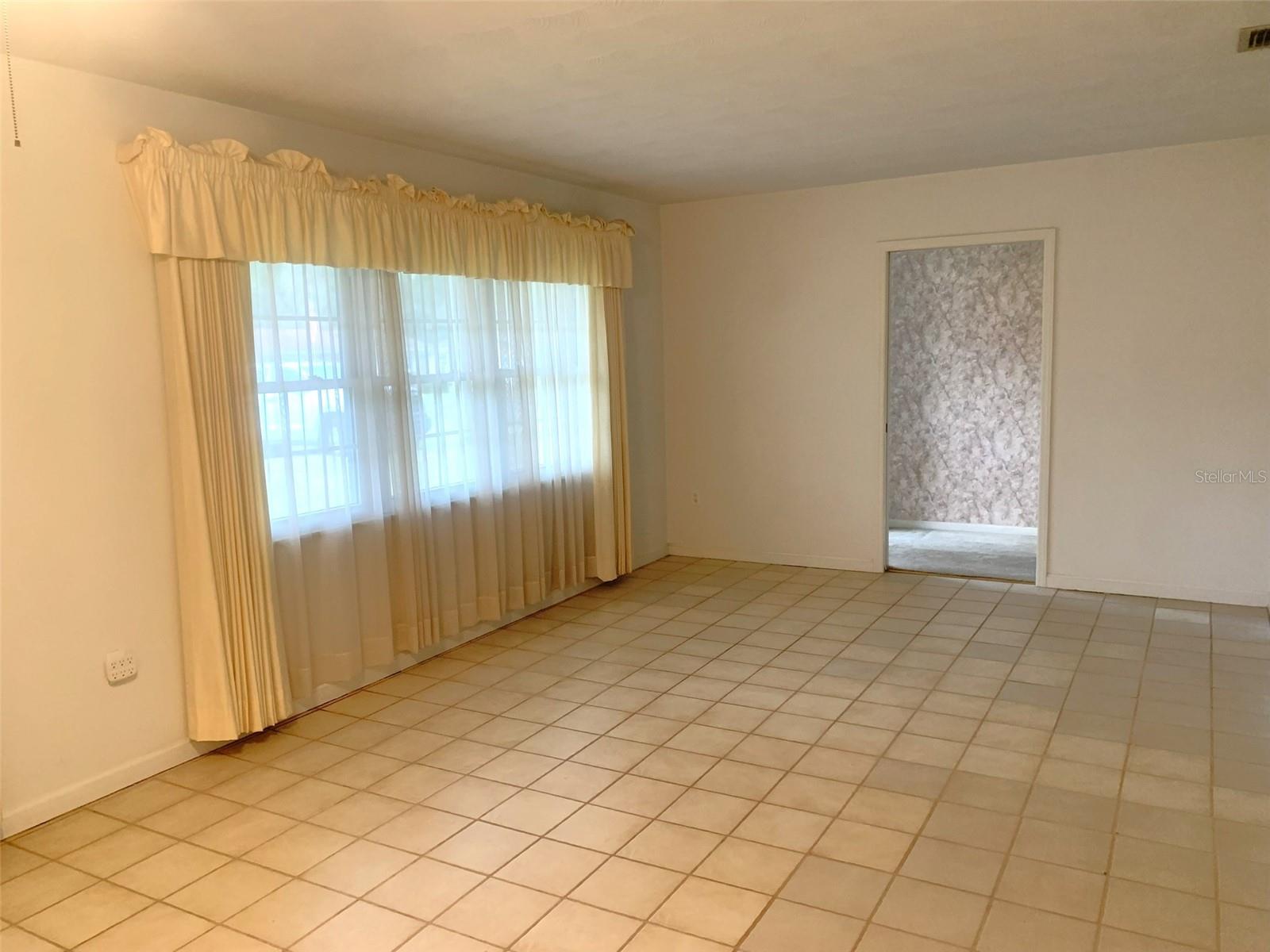 Image 7 of 28 For 1104 Knight Street