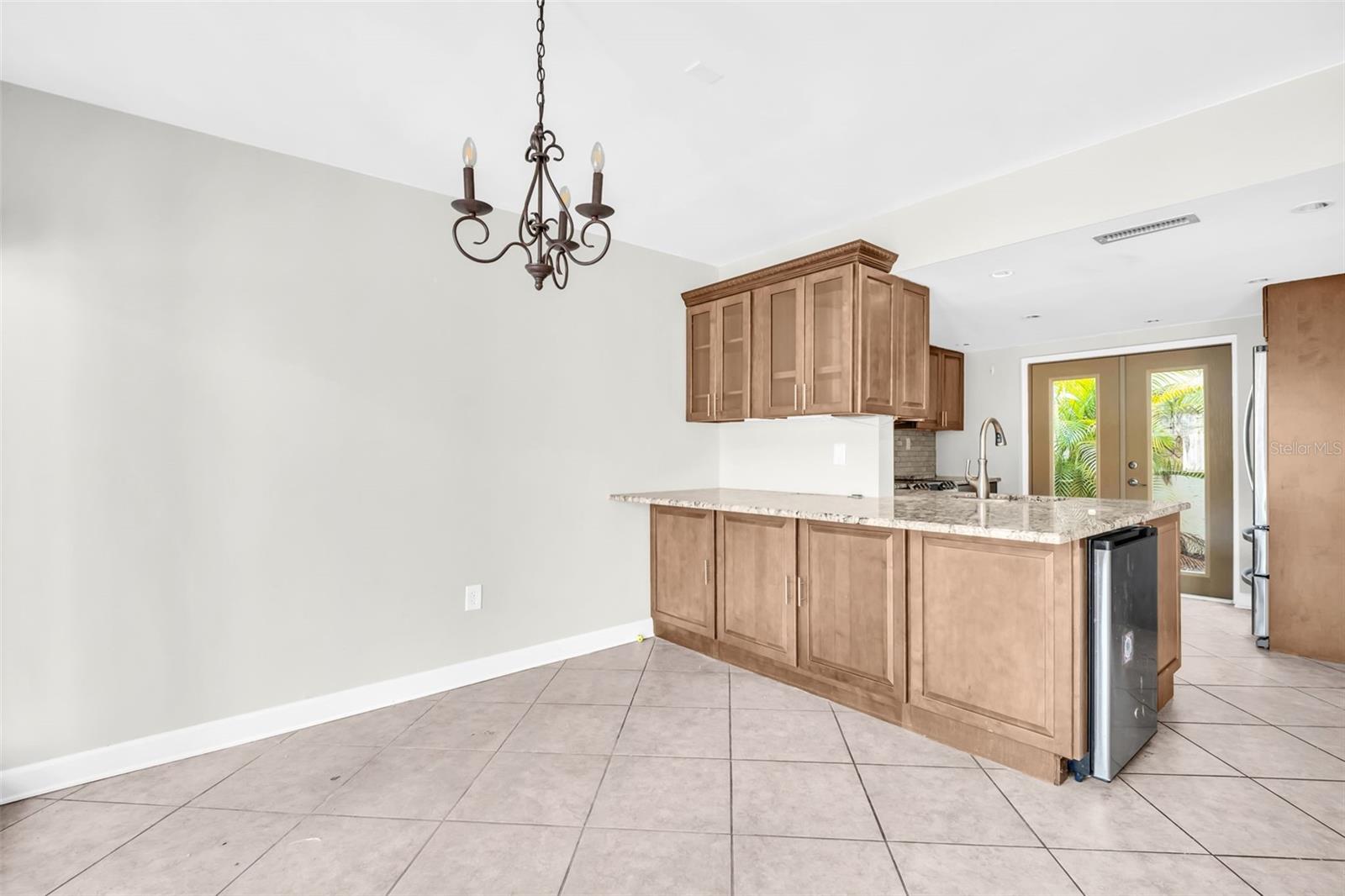 Image 14 of 61 For 4307 Harbor House Drive 13