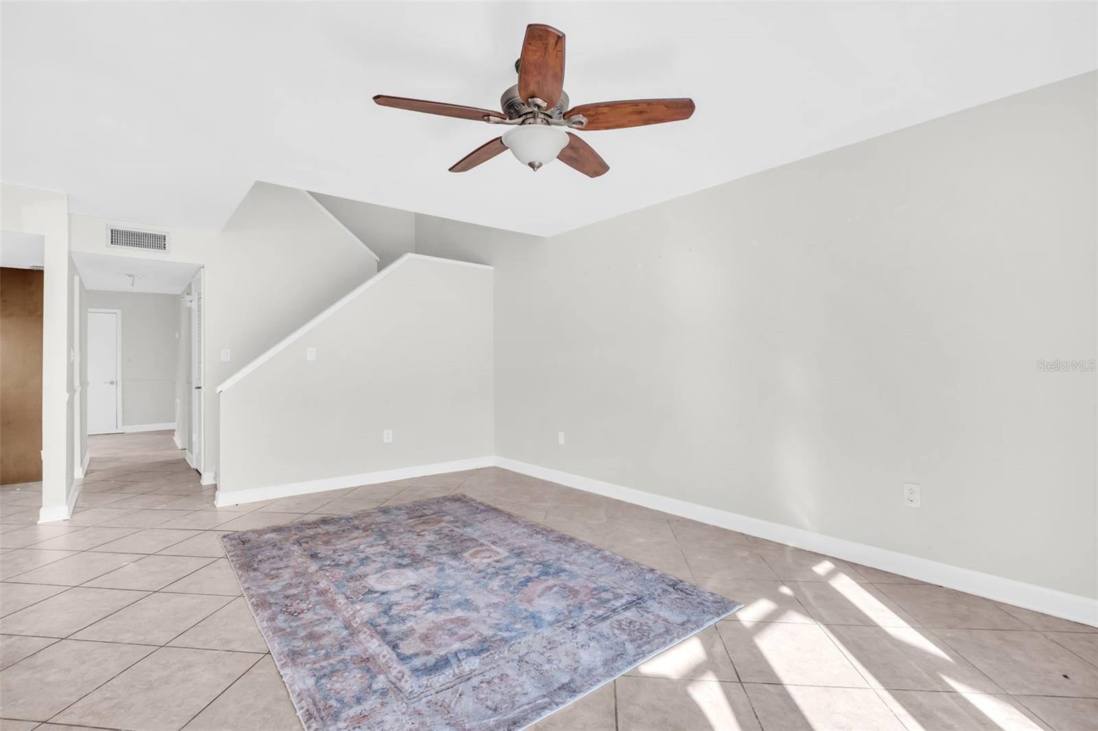 Image 16 of 61 For 4307 Harbor House Drive 13