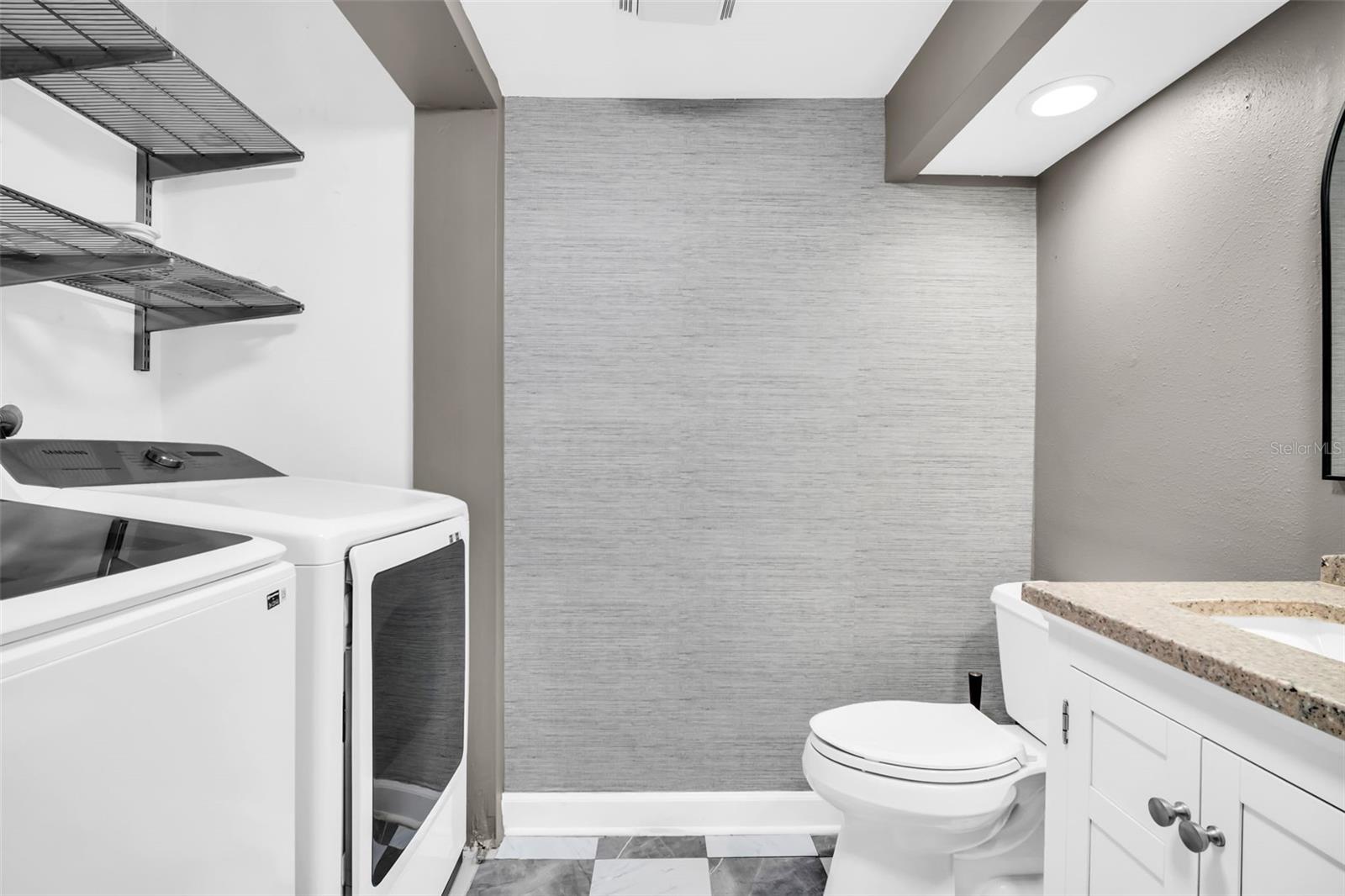 Image 17 of 61 For 4307 Harbor House Drive 13