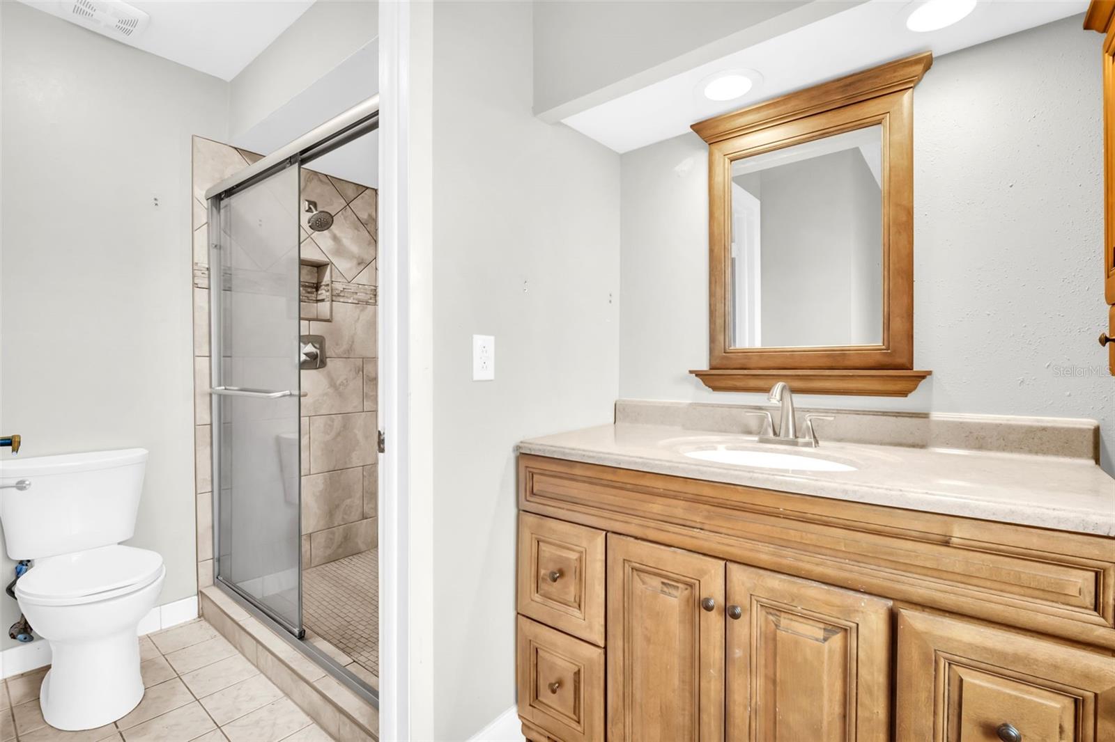 Image 23 of 61 For 4307 Harbor House Drive 13