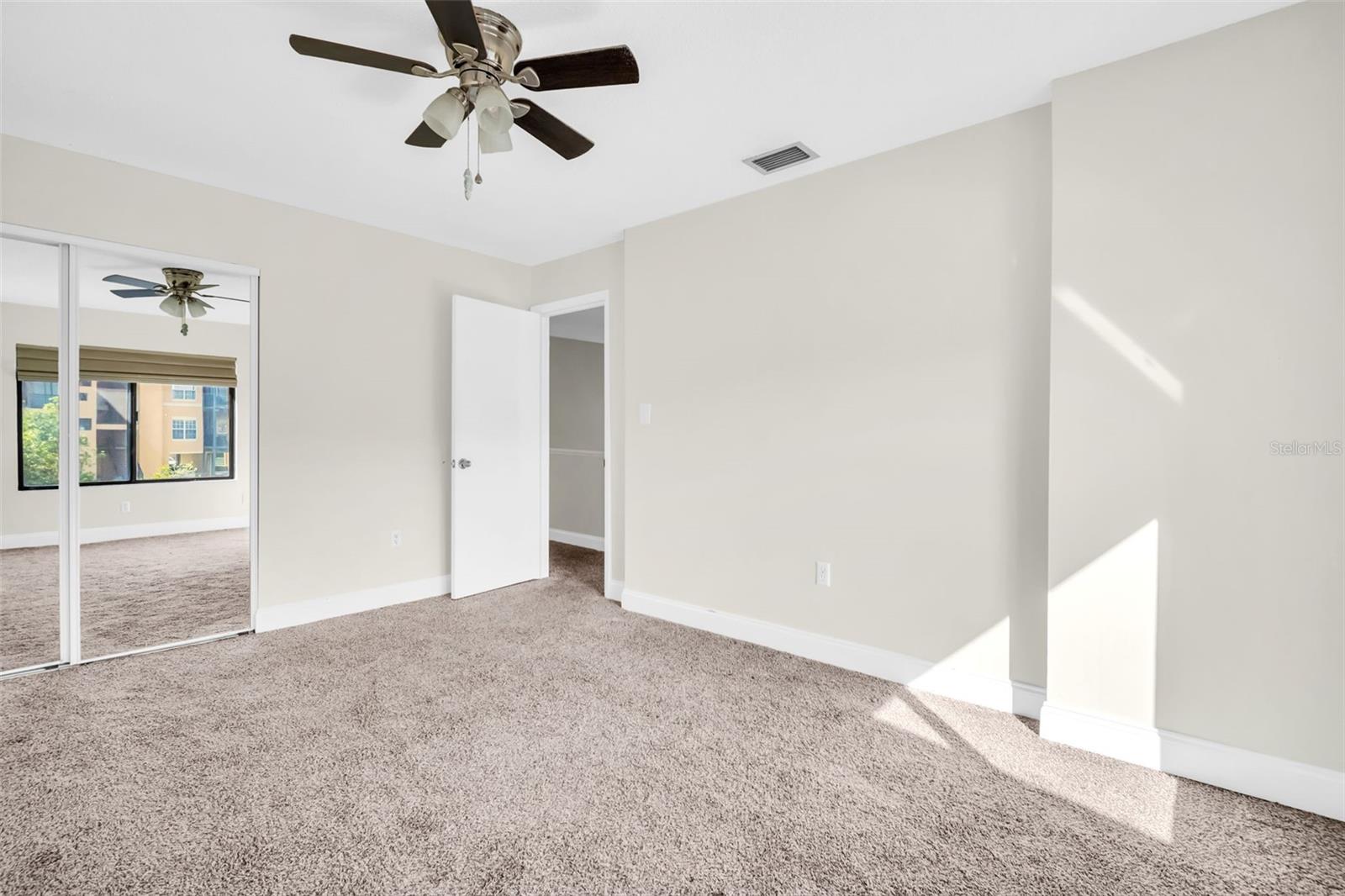 Image 27 of 61 For 4307 Harbor House Drive 13