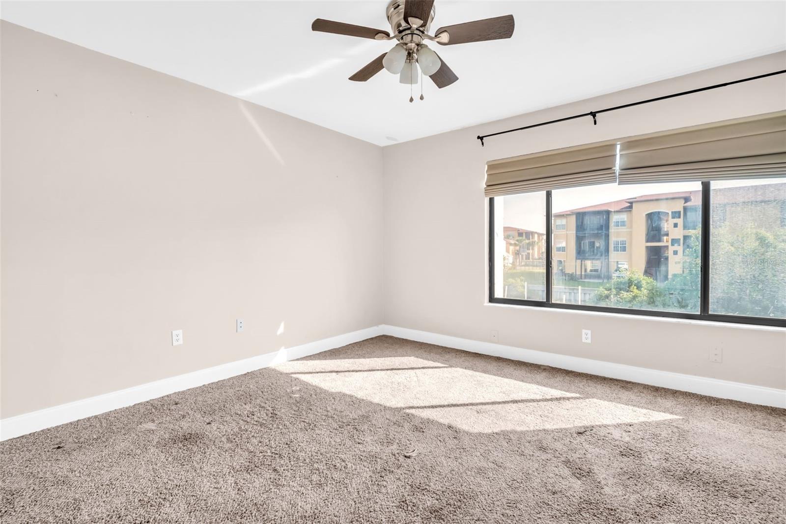 Image 28 of 61 For 4307 Harbor House Drive 13