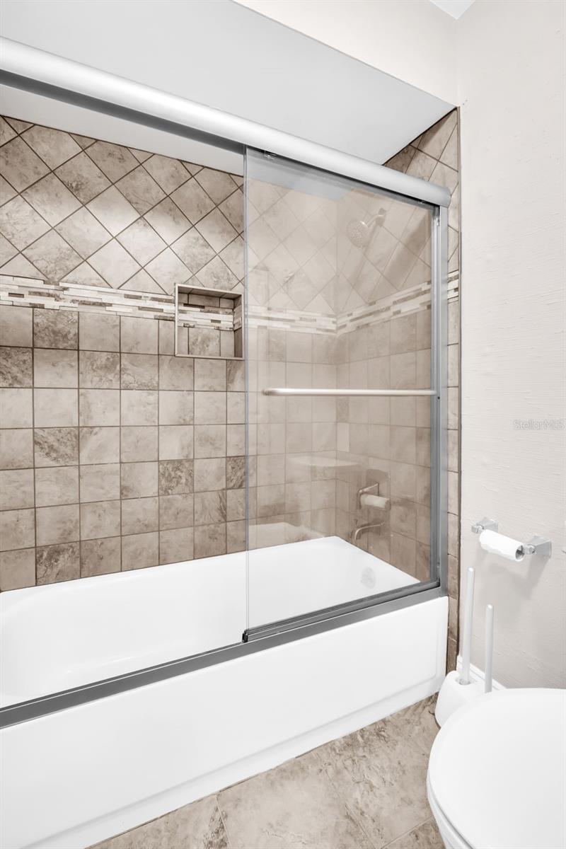 Image 29 of 61 For 4307 Harbor House Drive 13