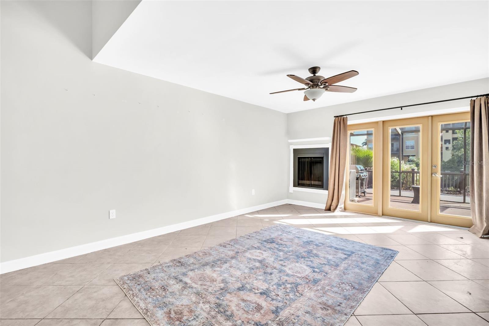 Image 6 of 61 For 4307 Harbor House Drive 13