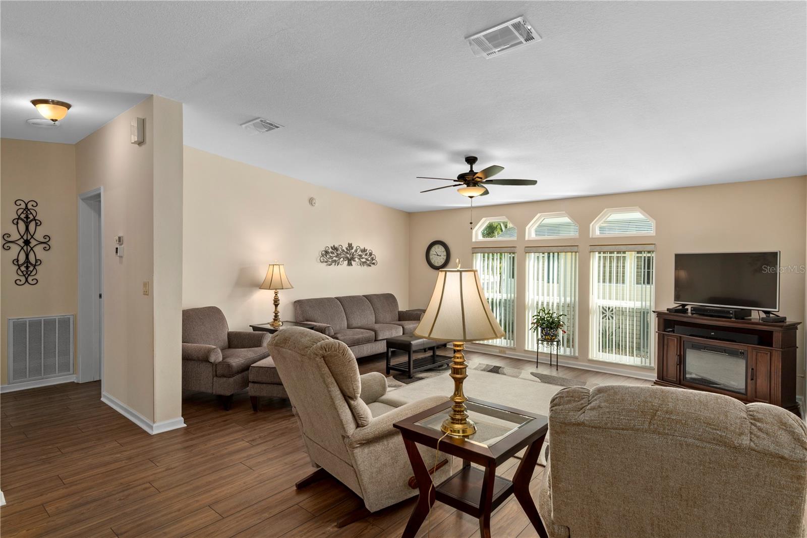 Image 12 of 41 For 37546 Lilly Bea Avenue