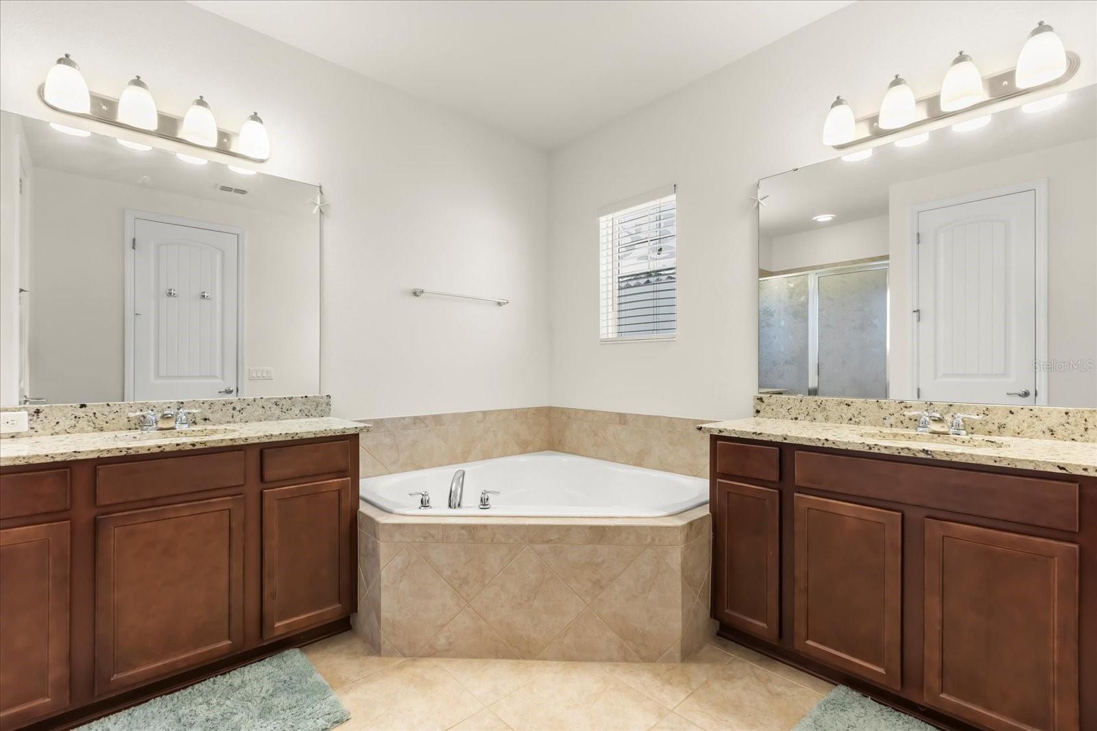 Image 27 of 69 For 9282 Woodcrane Drive