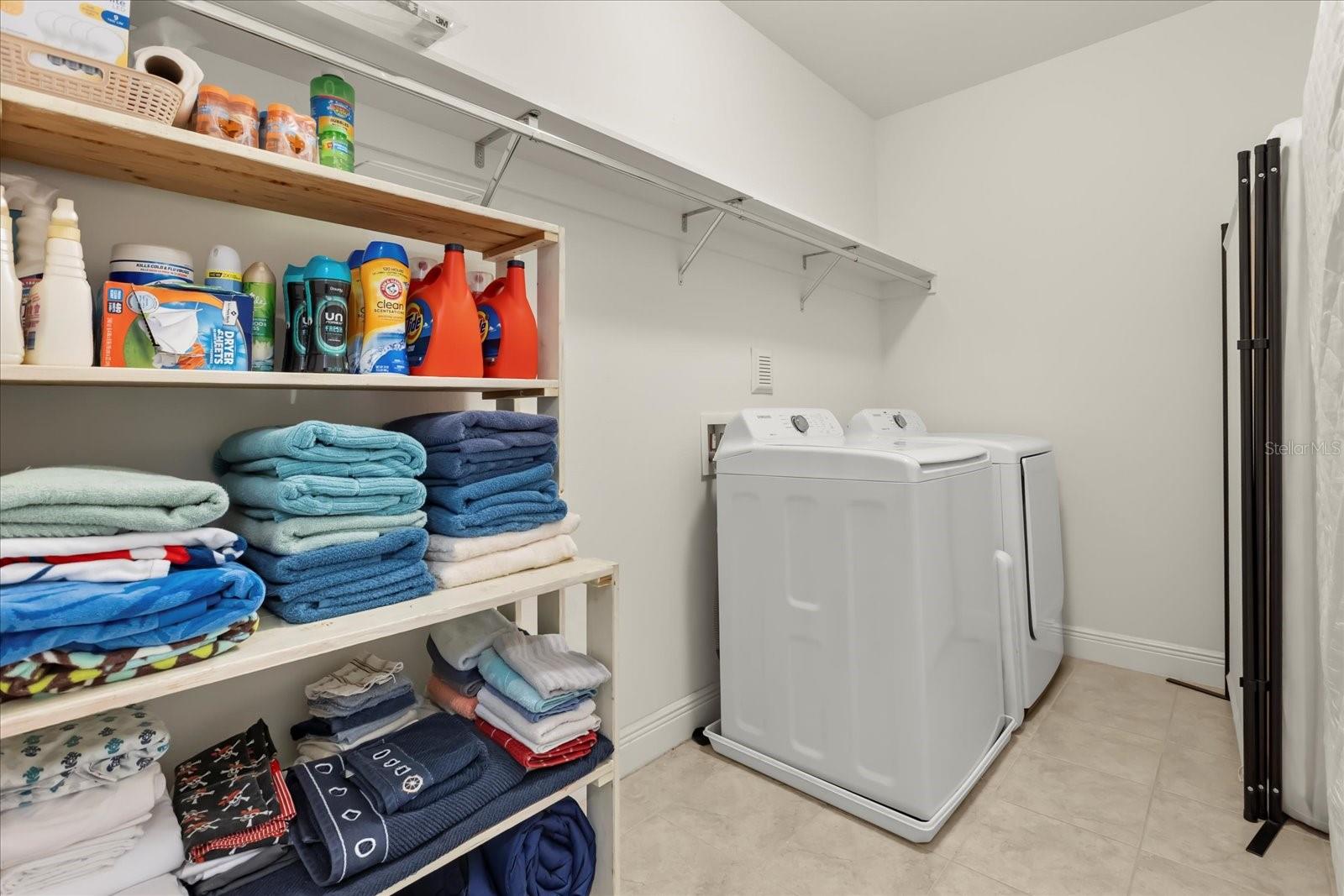 Image 43 of 69 For 9282 Woodcrane Drive