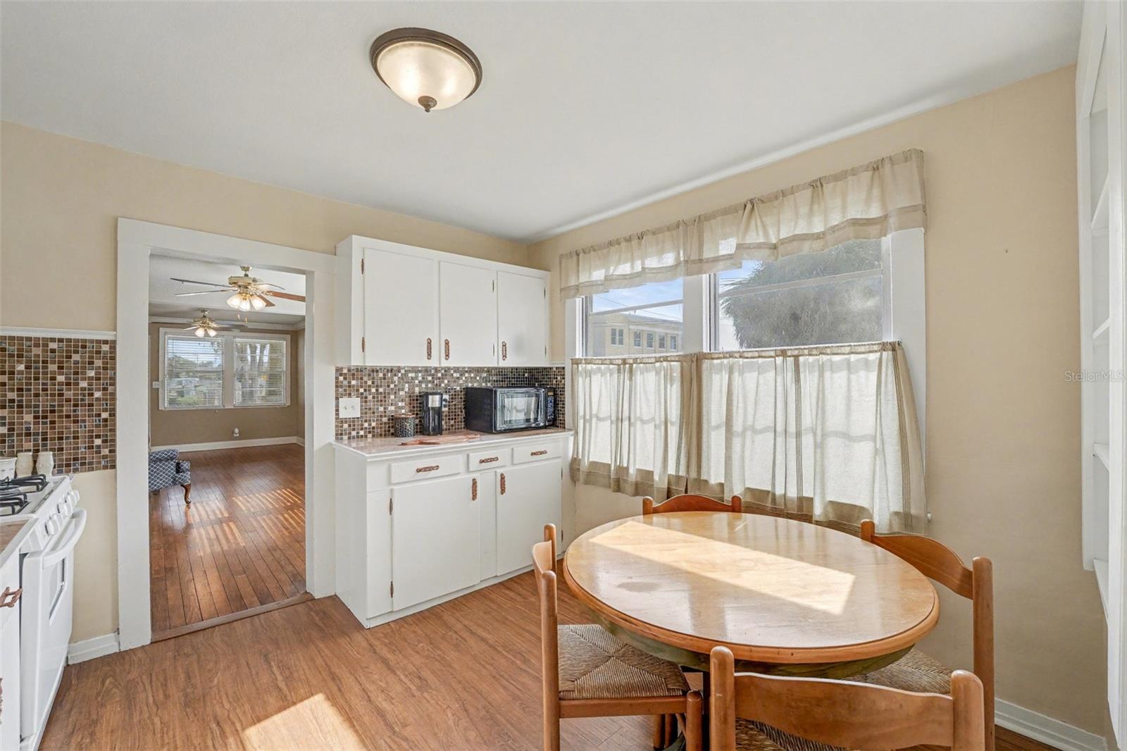 Image 10 of 30 For 21 French Avenue