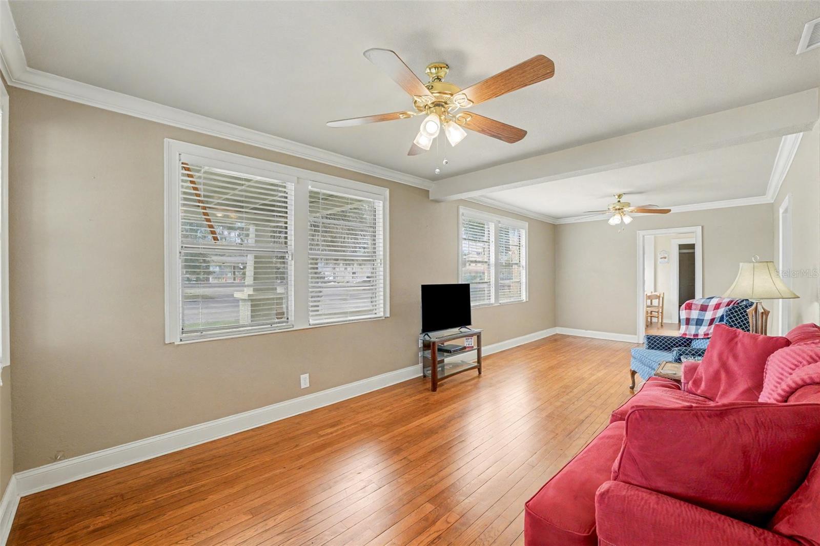 Image 7 of 30 For 21 French Avenue