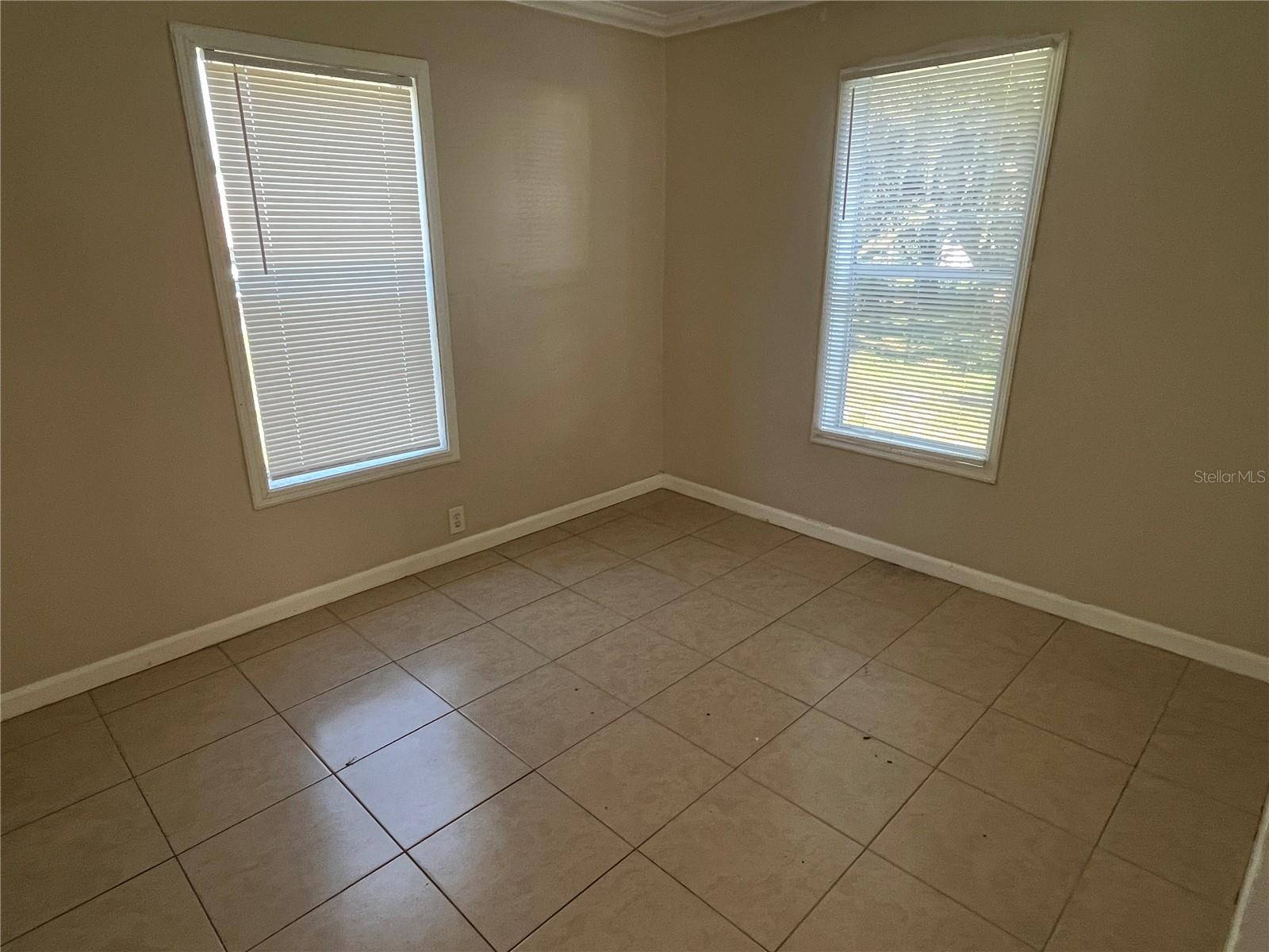 Image 5 of 7 For 218 Chesney Boulevard