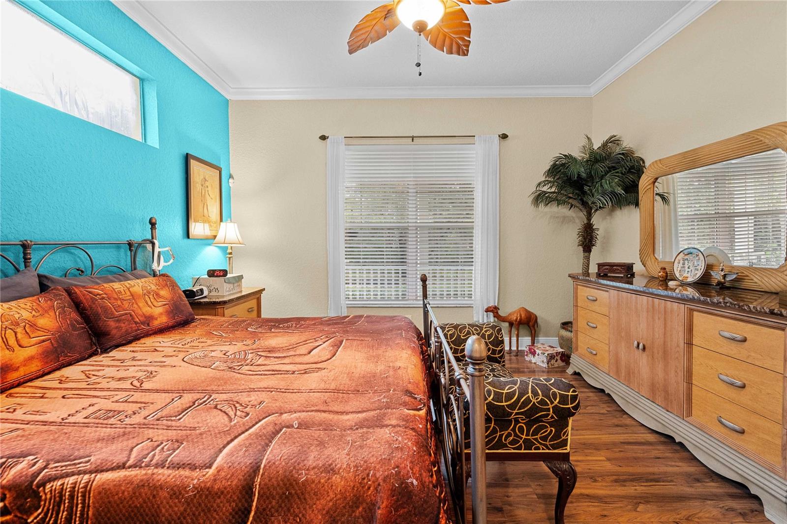 Image 20 of 48 For 26334 Lawrence Avenue