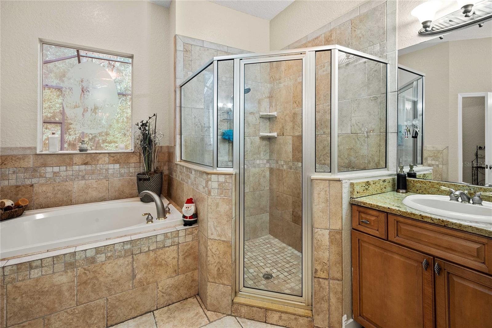 Image 21 of 48 For 26334 Lawrence Avenue