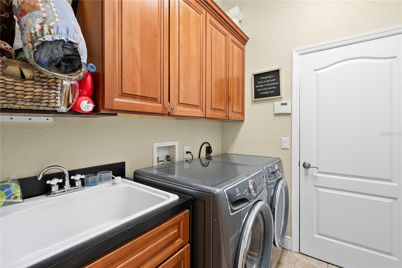 Image 29 of 48 For 26334 Lawrence Avenue