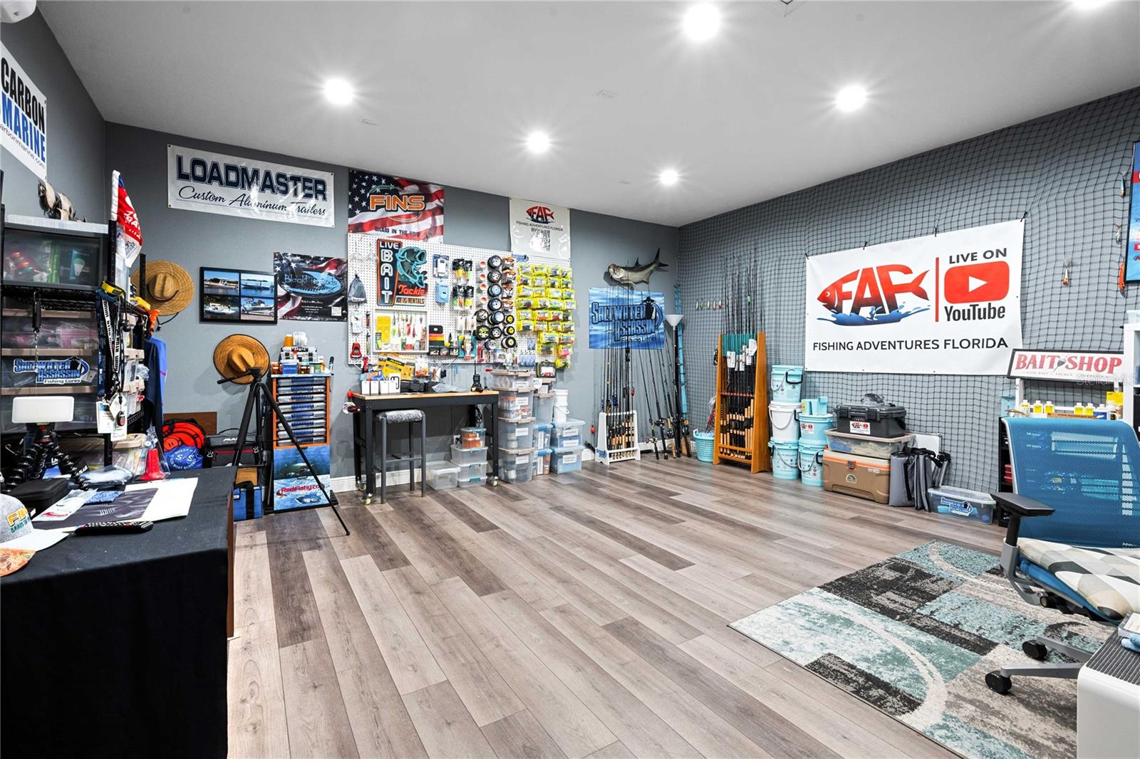 Image 39 of 48 For 26334 Lawrence Avenue