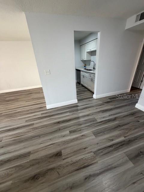 Image 9 of 18 For 9119 Tudor Drive E104