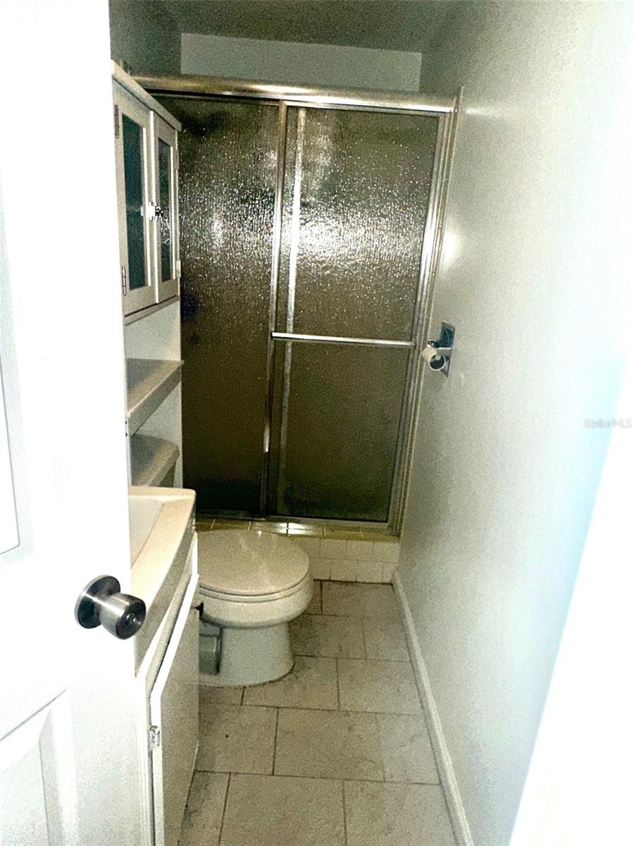 Listing photo id 11 for 5245 Bluejay Drive